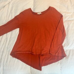 Umgee Women’s Split-back top NWT 🍂🍁